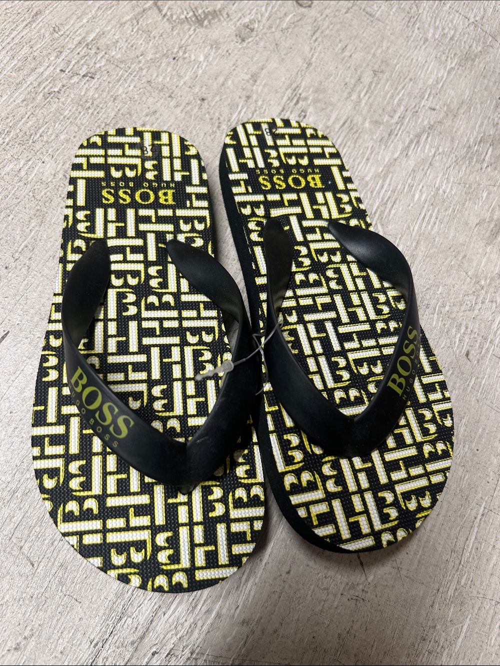 BOSS Kids Logo Flip Flop Sandals in Black and Yellow New Size 30/31